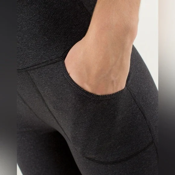 Lululemon Skinny Will Pants / Size 4 - Picture 4 of 12